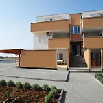 2 Bedroom Stunning In Apartmán *