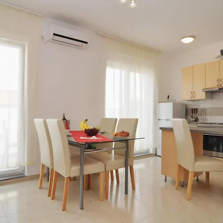 아파트 2 Bedroom Stunning In *