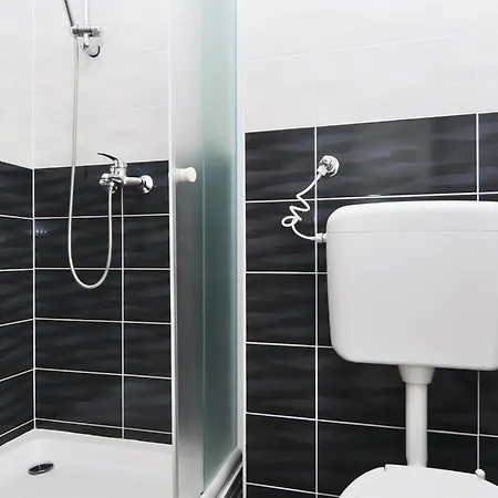 Pet Friendly In With Swimming Pool 公寓