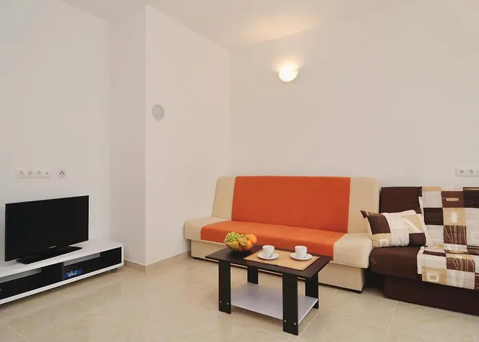 2 Bedroom Stunning In * 닌