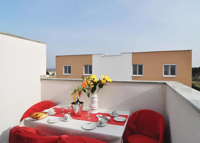 2 Bedroom Stunning In 아파트