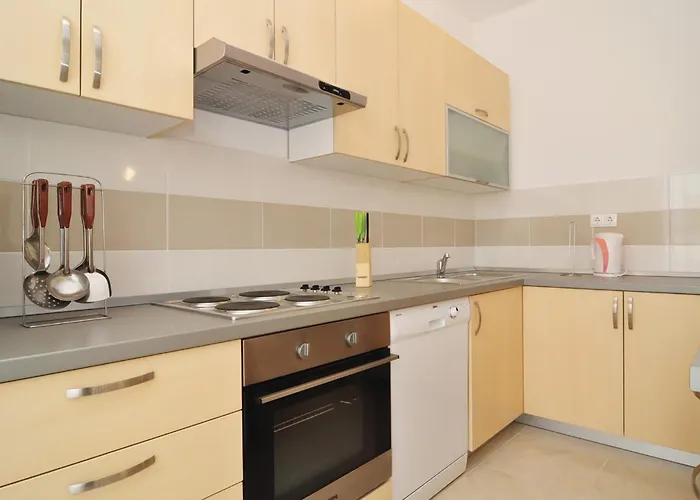 아파트 2 Bedroom Stunning In